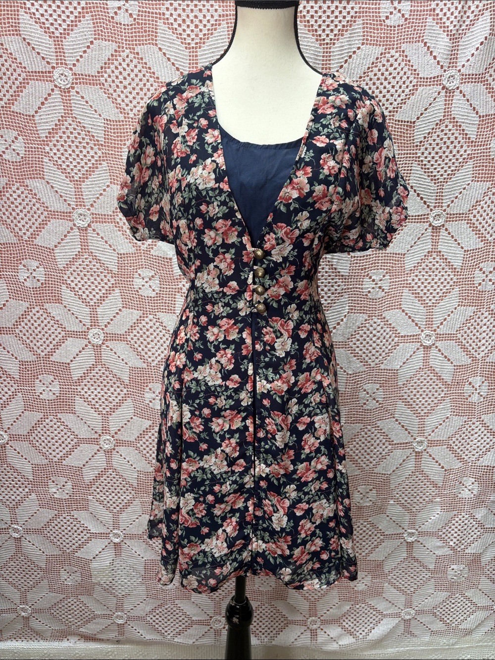 Vintage Scarlet Floral Rayon Dress – Made in Canada